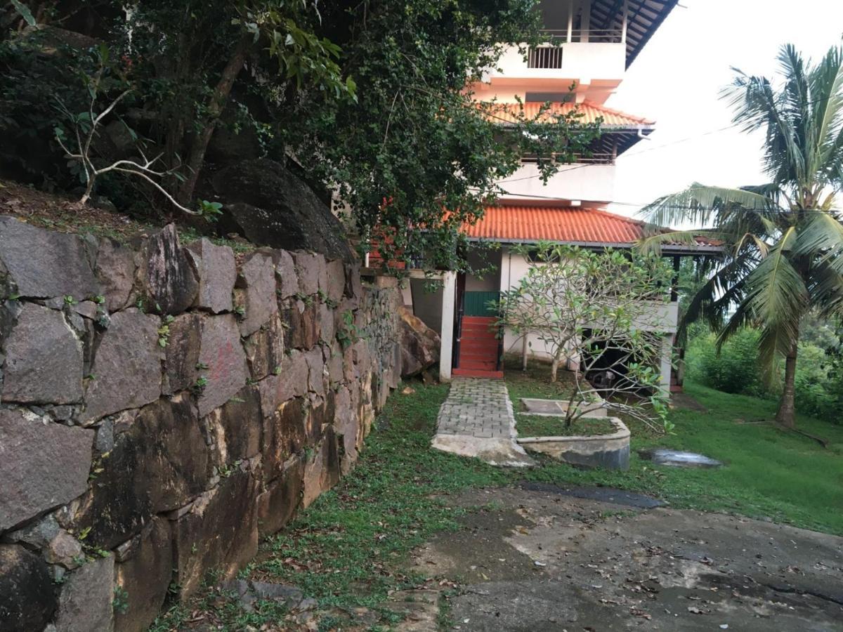 Hotel Rock House Unawatuna Exterior foto